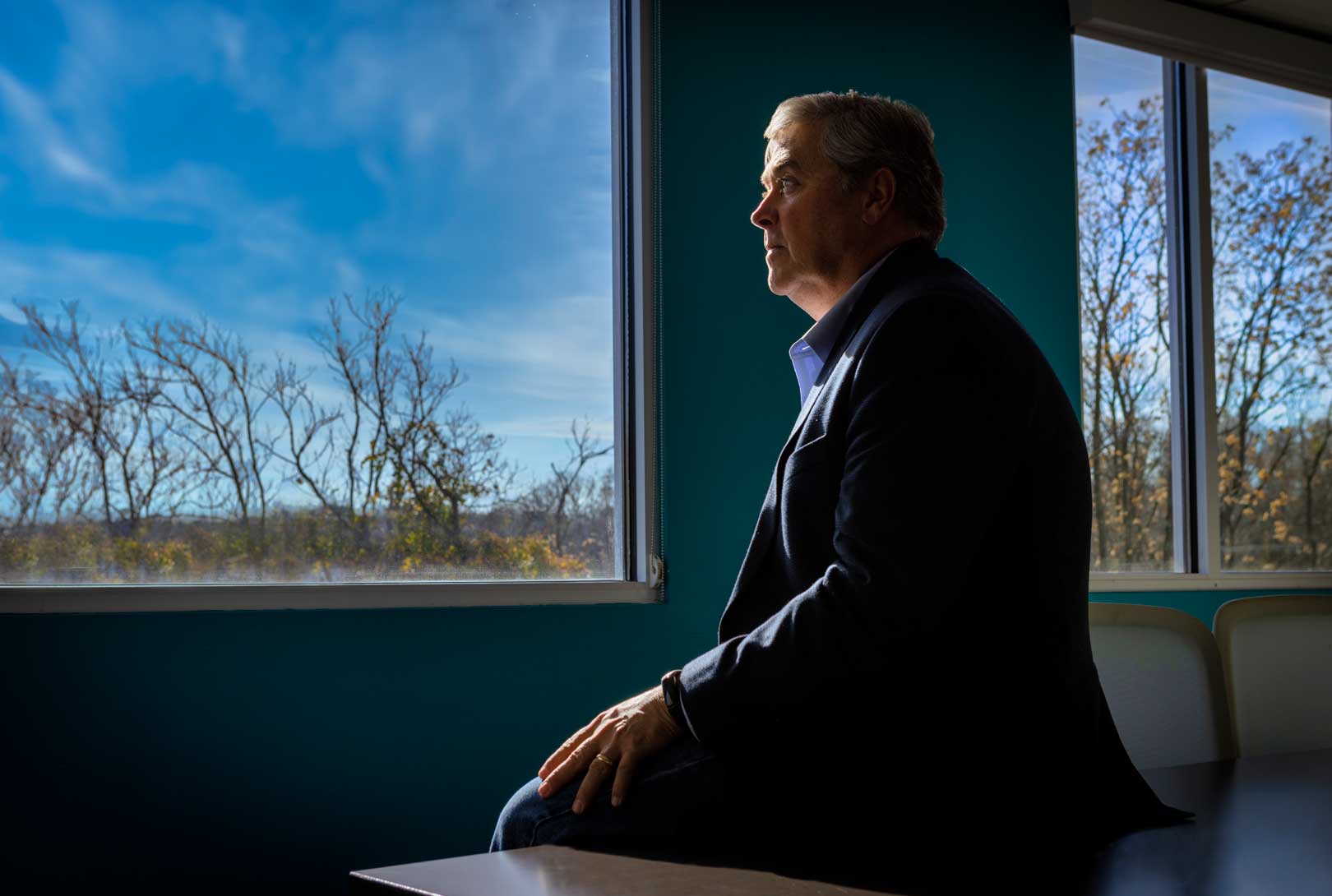 Business, PR, and corporate headshot photography of executives, CEOs, businessmen, authors, models, actors, and freelancers. Images needed for annual reports, publishers, resumes, brochures, websites, articles, and other advertising and marketing materials.